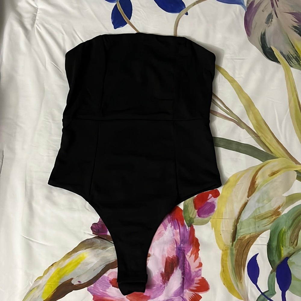 NWT SHEIN Strapless Bodysuit size M